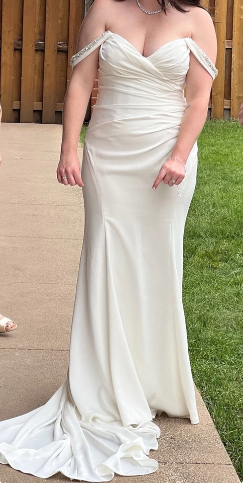 Hermoso vestido de novia talla 10 Foto 3 de 4