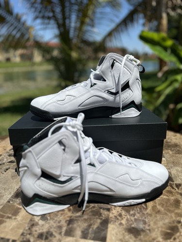 Size 13 Nike Air Jordan True Flight White Oxidized Green 342964-131 Mens Sneakèr - Picture 3 of 6