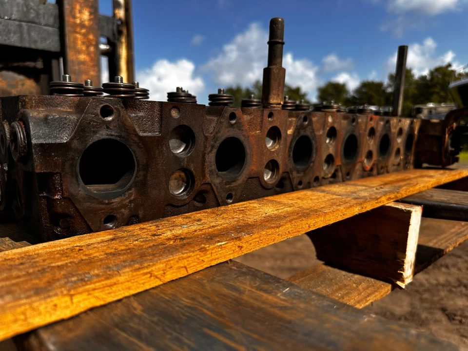 07-10 DODGE RAM 2500 3500 6.7 CUMMINS CABEÇA DE CILINDRO USADA BOA FABRICANTE DE EQUIPAMENTO ORIGINAL 4931647 - Imagem 3 de 4