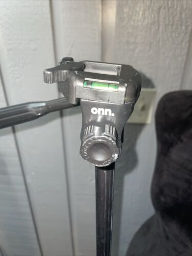 Onn 52" Aluminum Camera/Smartphone Tripod Adjustable Lightweight (17.8 -52 Inch) - Picture 3 of 5