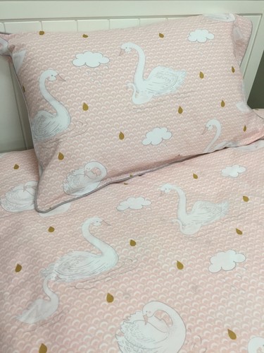 Swan Princess Girls Single Bed Pretty Pink Quilt Cover Set with Super Cute Swans - Picture 3 of 4