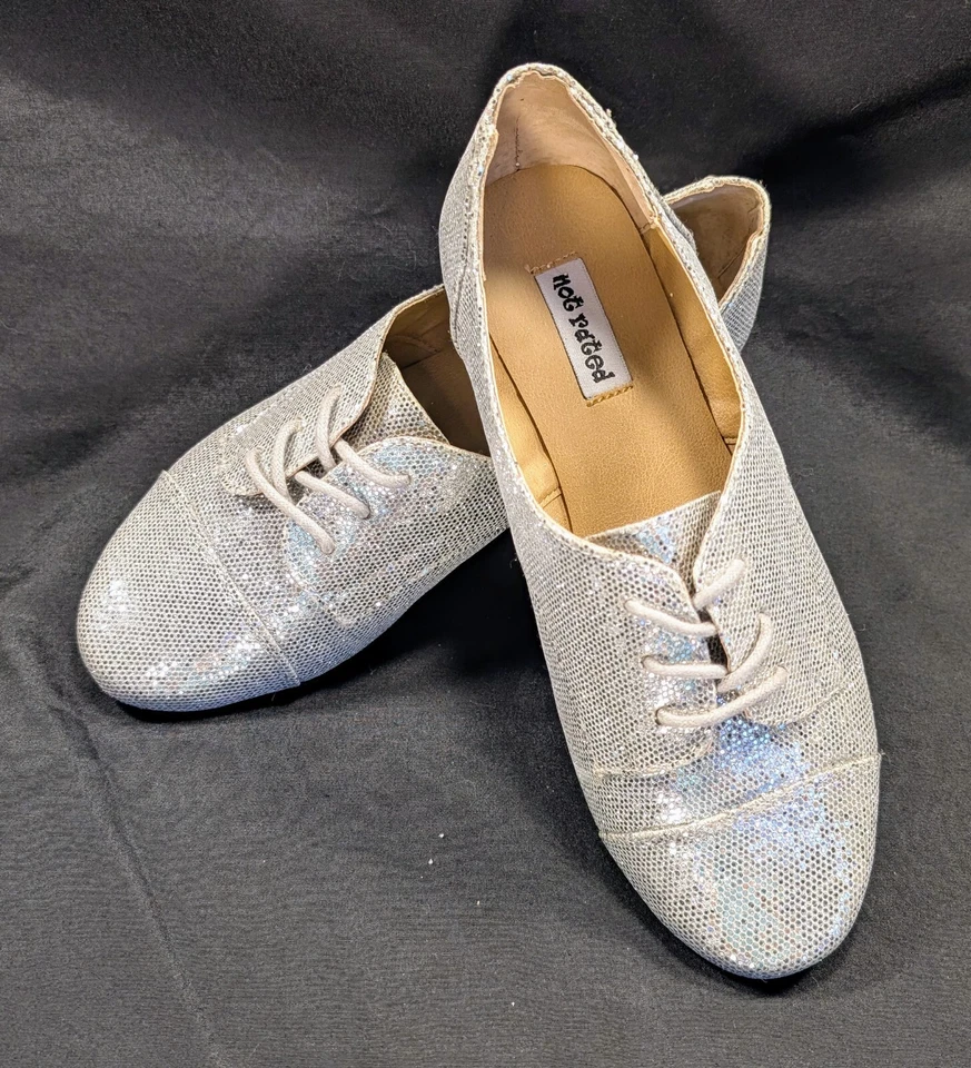 NOT RATED Lace Up Loafers SILVER GLITTER Jazz Shoes SIZE 6.5 Chic COQUETTE Vegan Foto 3 de 4