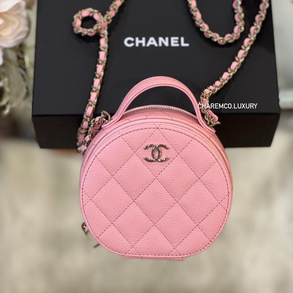 NWT! 💕22C CHANEL Pink Circle Round Handle Vanity 💕Grained Gold HW Chain  Bag
