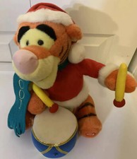 2001 Disney Store Winnie The Pooh Tigger Christmas Drummer Plush