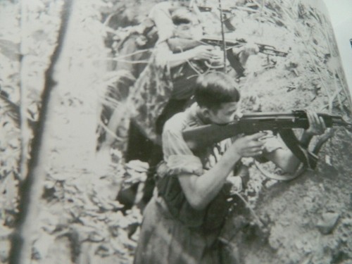 CUCHI THE DOCUMENTARY ALBUM OF CU CHI VIETNAM 1960 - 1975 Album #2 - Picture 6 of 20