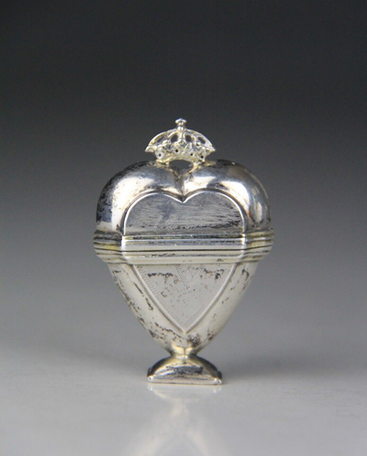 Antique Solid Silver Gilded Heart-Shaped Vinaigrette or Hovedvandsaeg - Picture 16 of 24