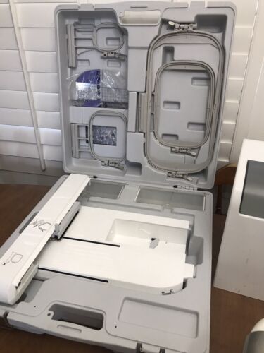 Babylock Ellegante Sewing/Embroidery Quilt Machine BLG w Case - Picture 4 of 12