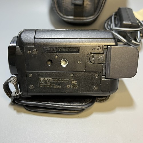 Sony Handycam HDR-XR100 Digital Video Camcorder 80GB - Case - Picture 11 of 13