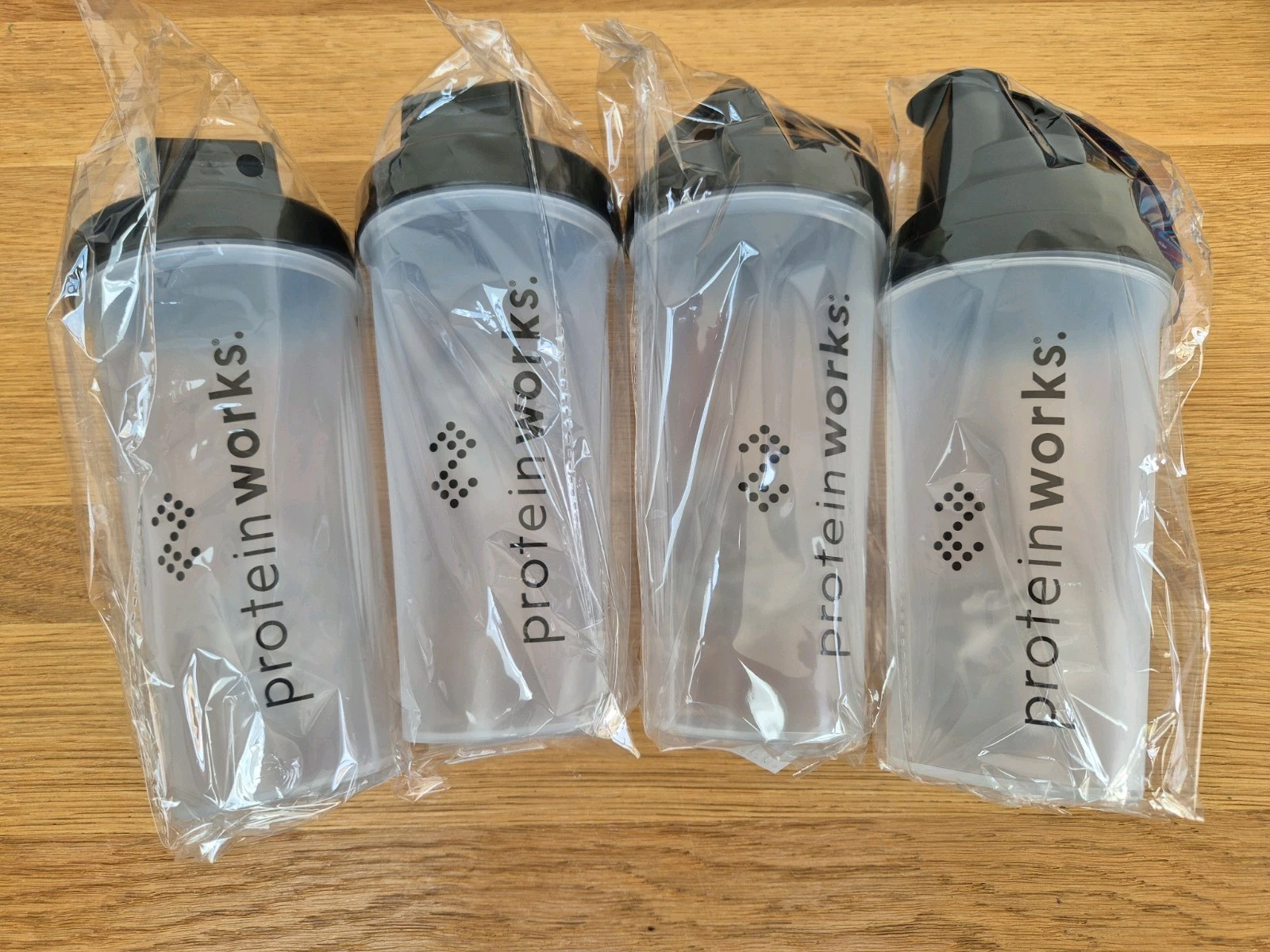 4x New Protein Works Drink Powder Milkshake Shake Shaker (3x600ml / 1x 700ml)
Opens in a new window