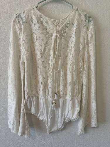 Free People Intimately Be Better With Time Flared Sleeve White Lace Bodysuit M - Picture 5 of 6