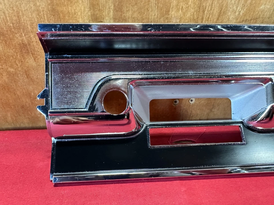 1965 MERCURY COMET RADIO BEZEL TRIM PANEL C5GB-6204339-C FoMoCo 66 - Image 2 of 4