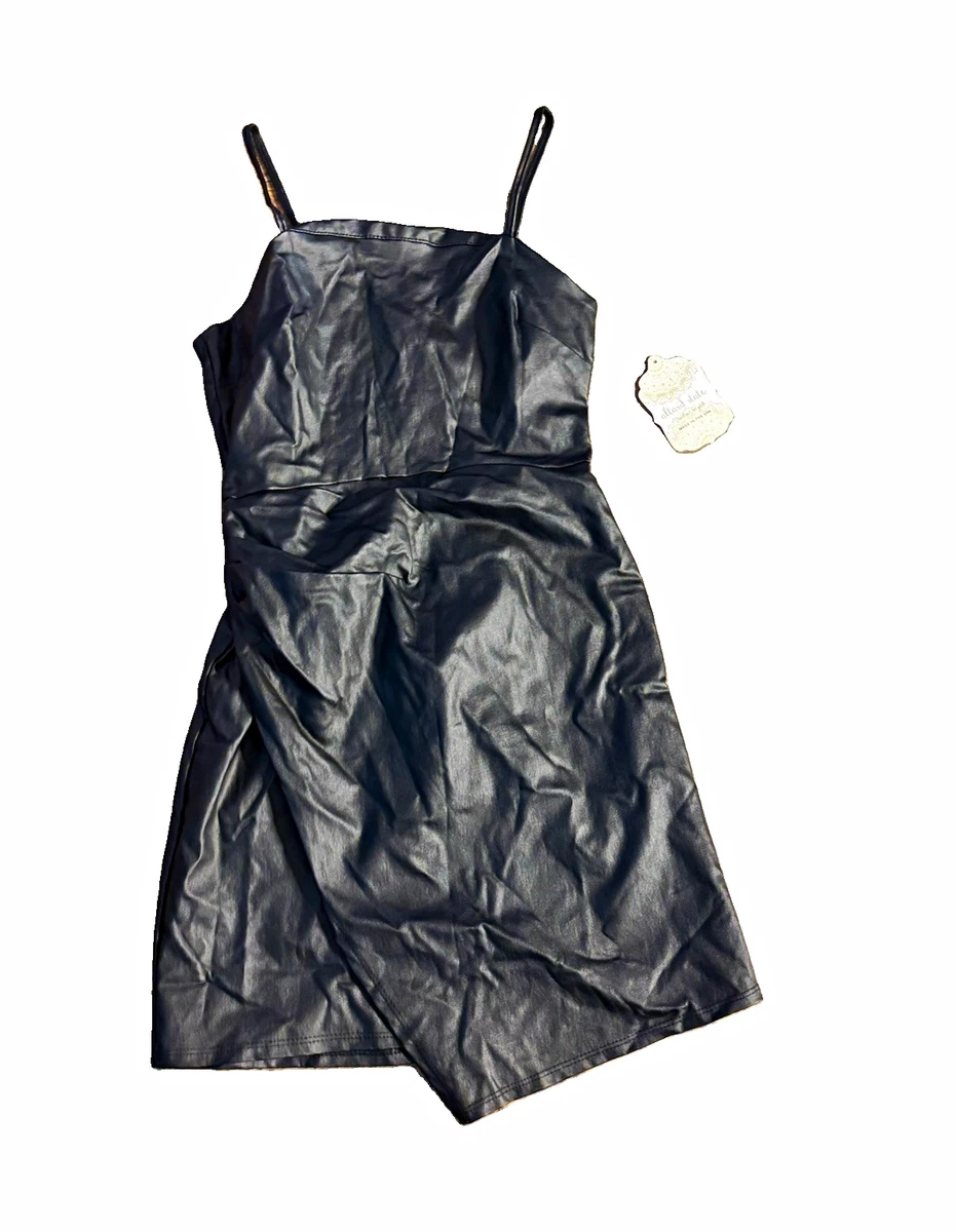 altered state black dress Graduation Dresses - Mini, Midi & Maxi Styles while the side slit adds movement. altard state - Saddle Creek