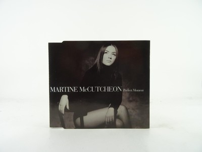 MARTINE MCCUTCHEON PERFECT MOMENT (A45) 3 Track CD Single including Picture Slee