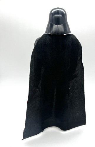 Hasbro Star Wars Darth Vader 2013 con sable de luz Cape 12"" - Imagen 5 de 9