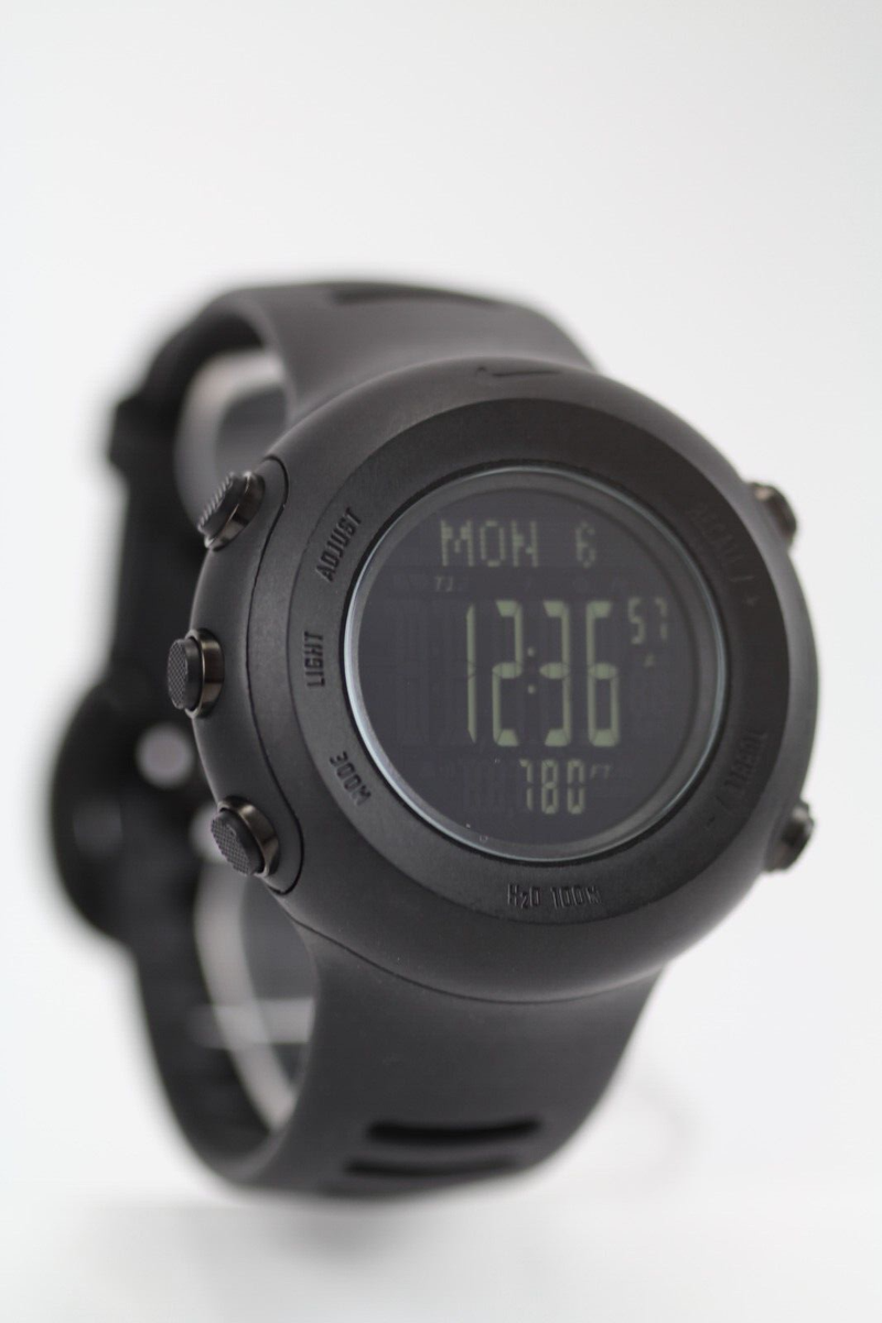 Nike Oregon Series Altimeter Watch Running Climbing Hiking