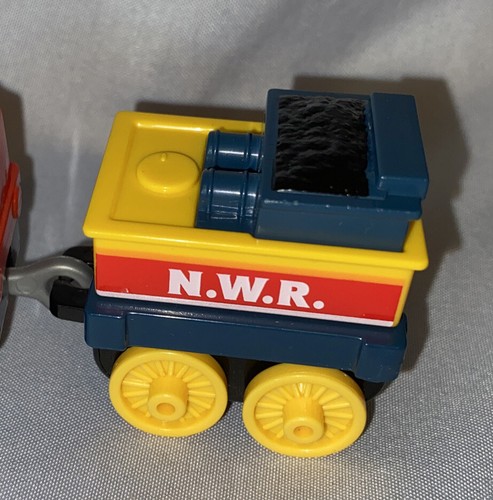 *THOMAS & FRIENDS*EMPUJA*SOLO LICITADORES*TRENES DE PLÁSTICO*GORDON*JAMES*REBECCA* - Imagen 4 de 7