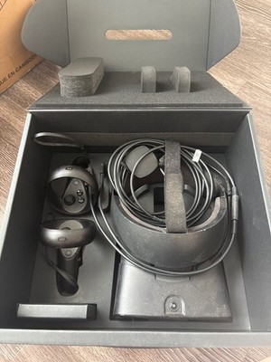 Oculus Rift S PC-Powered VR Gaming Headset - Black