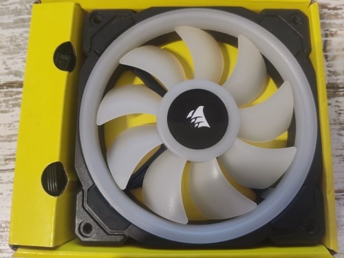 Corsair LL120 RGB 120mm Case Fan (CO-9050071-WW) - 第 1/1 張圖片