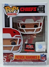 Funko POP! Football Chiefs Patrick Mahomes II #303 Targetcon  W/Protector