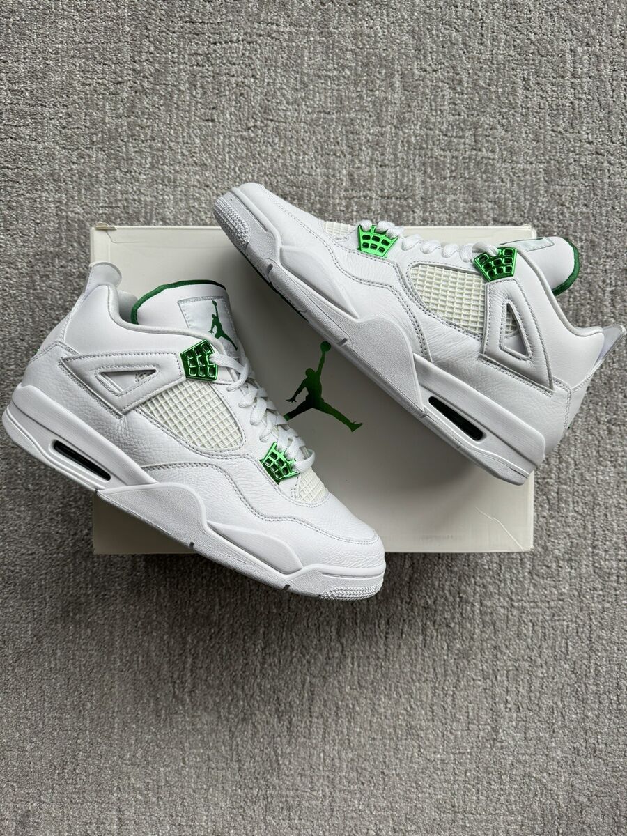 Size 11.5 - Jordan 4 Retro Metallic - Pine Green 2020 bred Size 11.5 - Jordan 4 Retro Metallic - Pine Green 2020 bred