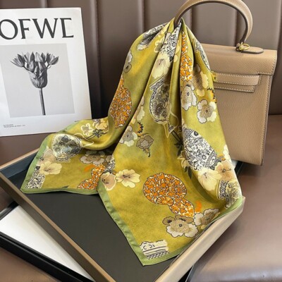 100% Mulberry Silk Square Scarf Women Neckerchief Wrap Vintage Green Vase 68*68