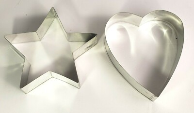 The Pampered Chef Giant Metal Star & Heart Cookie Cutter set 2.25'' x 8.5''
