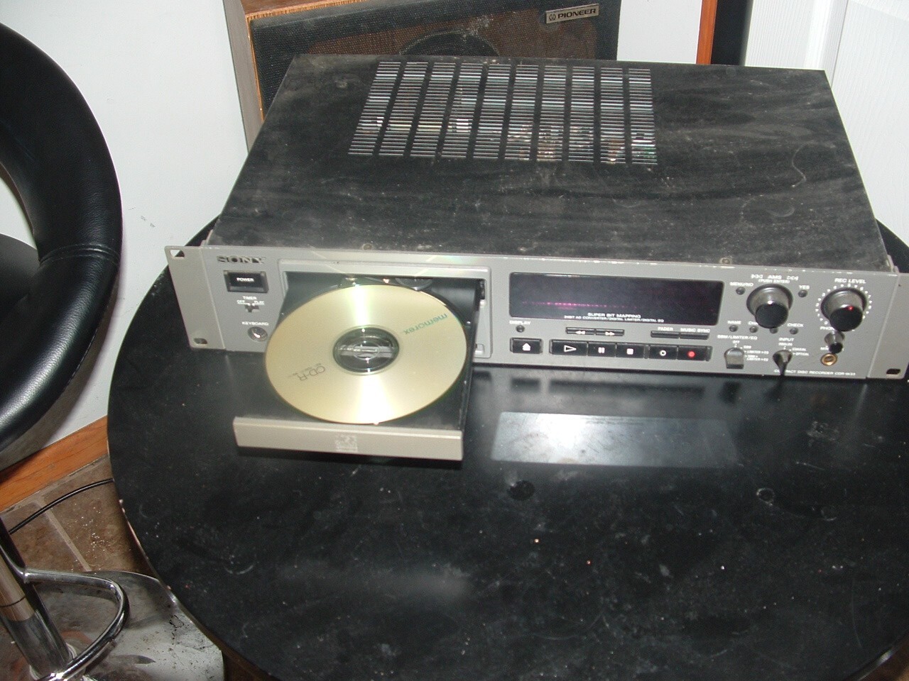 CDRW33 Sony Professional CD RecorderPlayer (Works part of the time