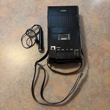 Realtone Cassette Recorder Model 7611 With Carrying Case  Microphone PARTS ONLY