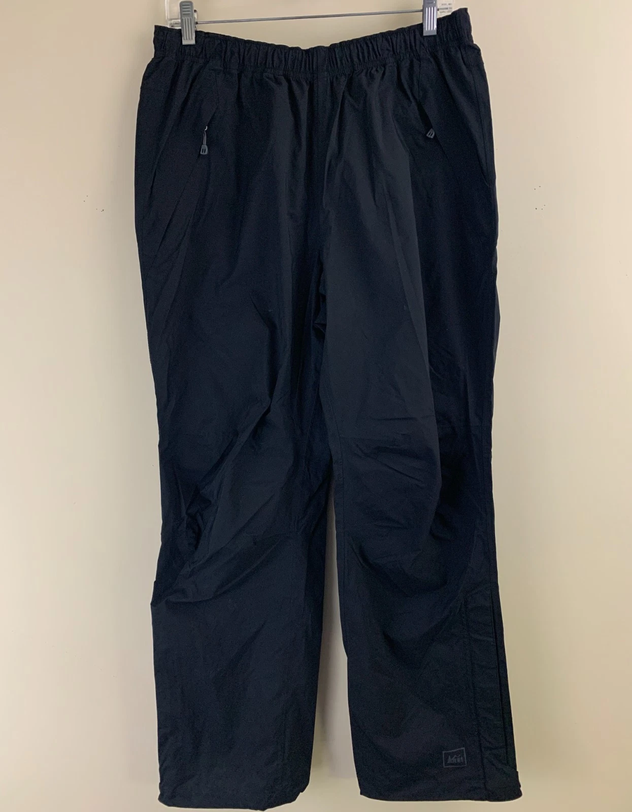 REI Men's E1 Elements Rain Pants Packable Black Size L (30" Inseam) NEW
Opens in a new window or tab