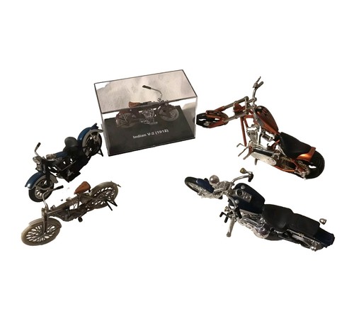 Lotto di 5 pressofusi. Motociclette indiane e Harley Davidson