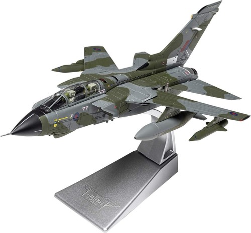 Corgi AA33619, Panavia Tornado GR 4 ZG752 - Retirement Scheme - RAF Marham, 1:72 - Picture 6 of 6