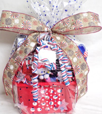 NEW HELLO KITTY PATRIOTIC 4TH OF JULY GIFT BA...
