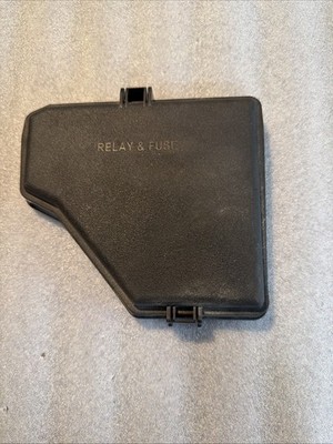 2018-2021 Lexus LS 500/500h 3.5L Relay Block Cover OEM 82662-50450