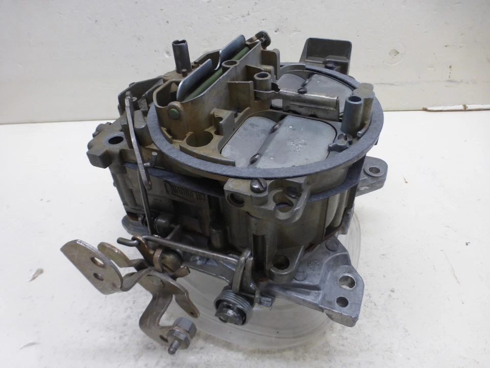 Carburador reconstruido Rochester Quadrajet 7042208 72 Chevrolet C-10 Chevelle Camaro Foto 3 de 4