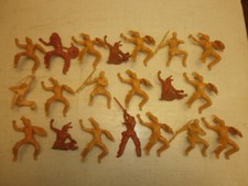 Konvolut 20 alte Elastolin Kunststoff Figuren Indianer Cowboys Rohlinge zu 7.5cm