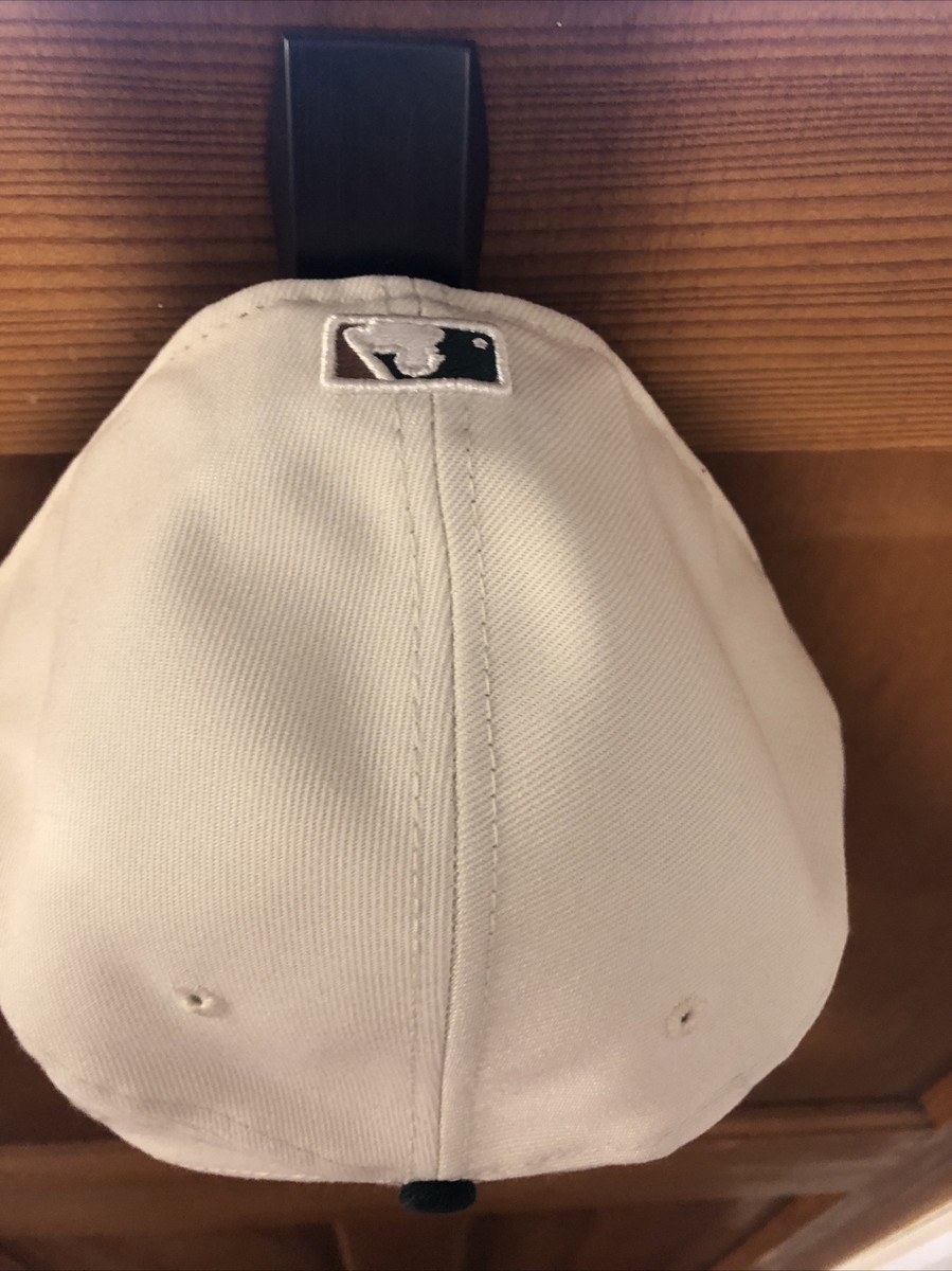 NEW ERA 59 Fifty OUTDOOR New York Yankees Brown Under Visor NEW ERA 59 Fifty OUTDOOR New York Yankees Brown Under Visor
