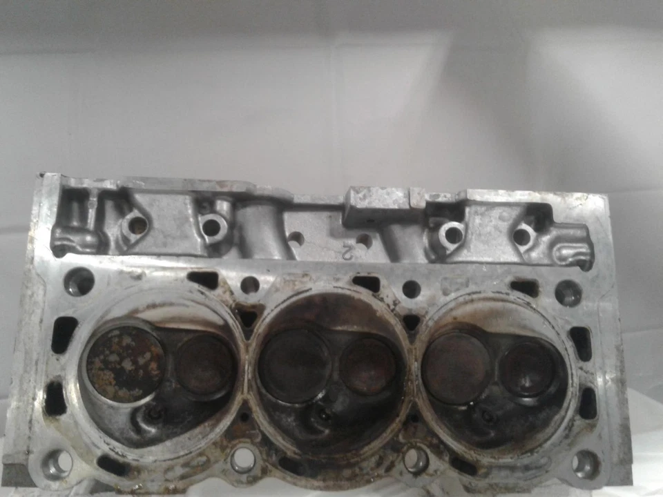 Used Engine Cylinder Head fits: 1999 Ford Windstar 6-232 3.8 Grade A Foto 4 de 4