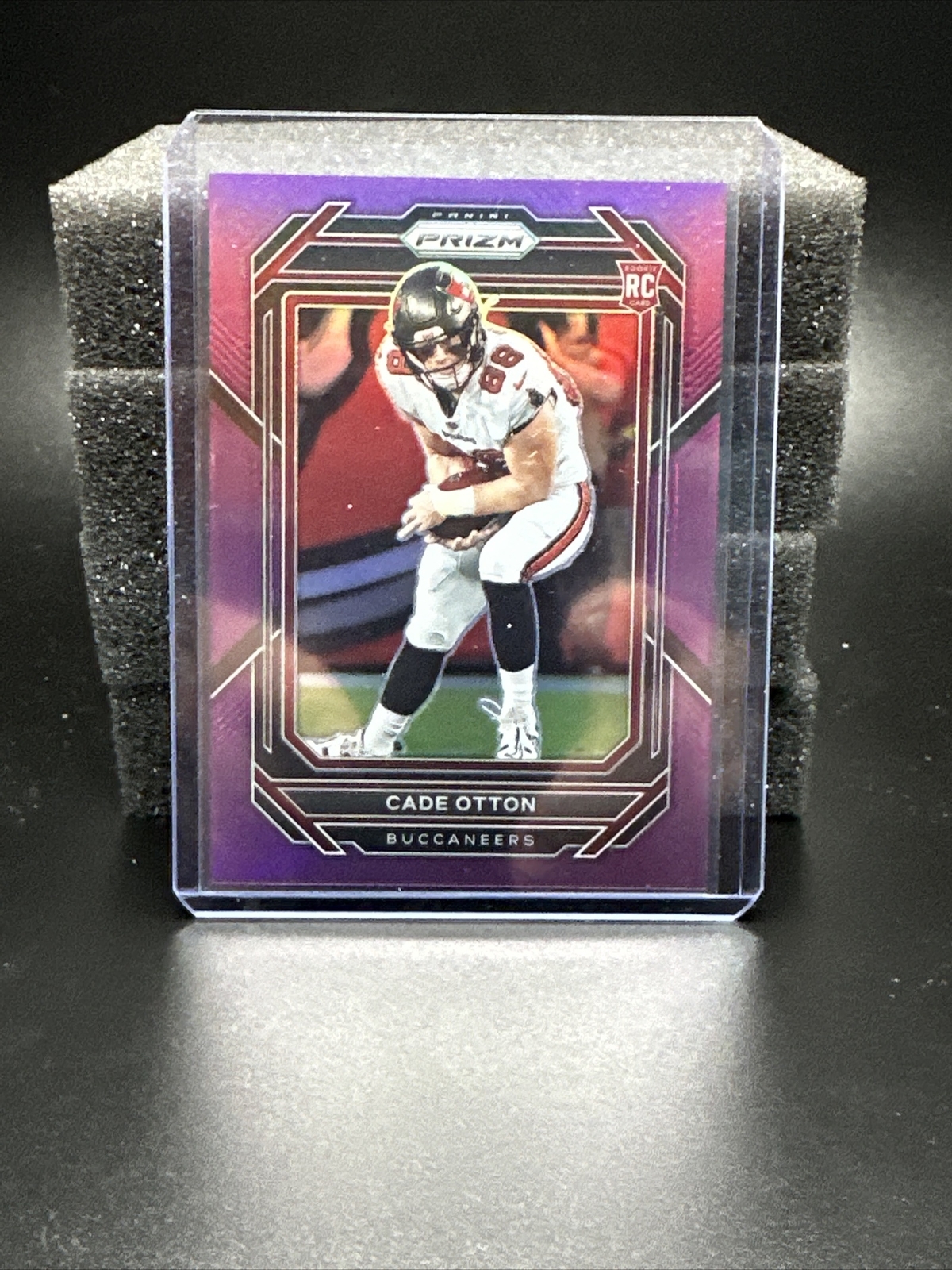 2022 Panini Prizm Cade Otton #362 Purple Prizm RC #’ed /125 Bucs