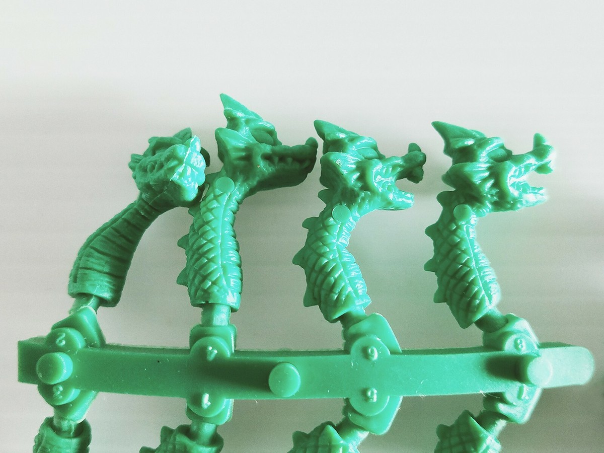 極上　象　置物　8体　タエト　44g 東S8-0507① Toho Yamata No Orochi Eight-Headed Dragon Keshi | eBay