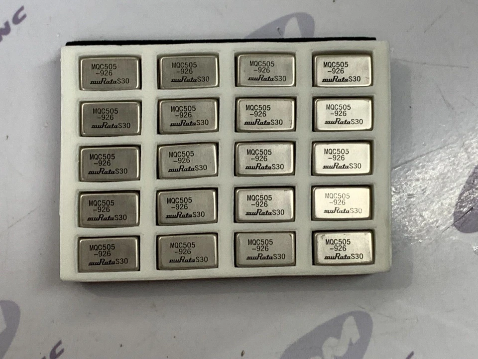 Oscilador Murata MQC505-926 QTY-1 VCO 914 MHz - 939 MHz Foto 2 de 4