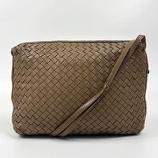 Bottega Veneta Intrecciato Leather Crossbody Bag – Brown / Beige