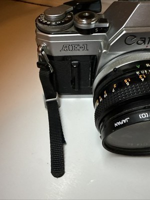 フィルムカメラ Canon AE-1 Silver + FD 50mm f1.8 s.c NEAR MINT 】 Canon AE-1 Silver FD 50mm F1.8 Lens Film Camera From