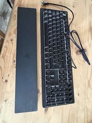 Razer Ornata V3 RGB Gaming-Tastatur - Deutsch, Mecha-Membran-Switches