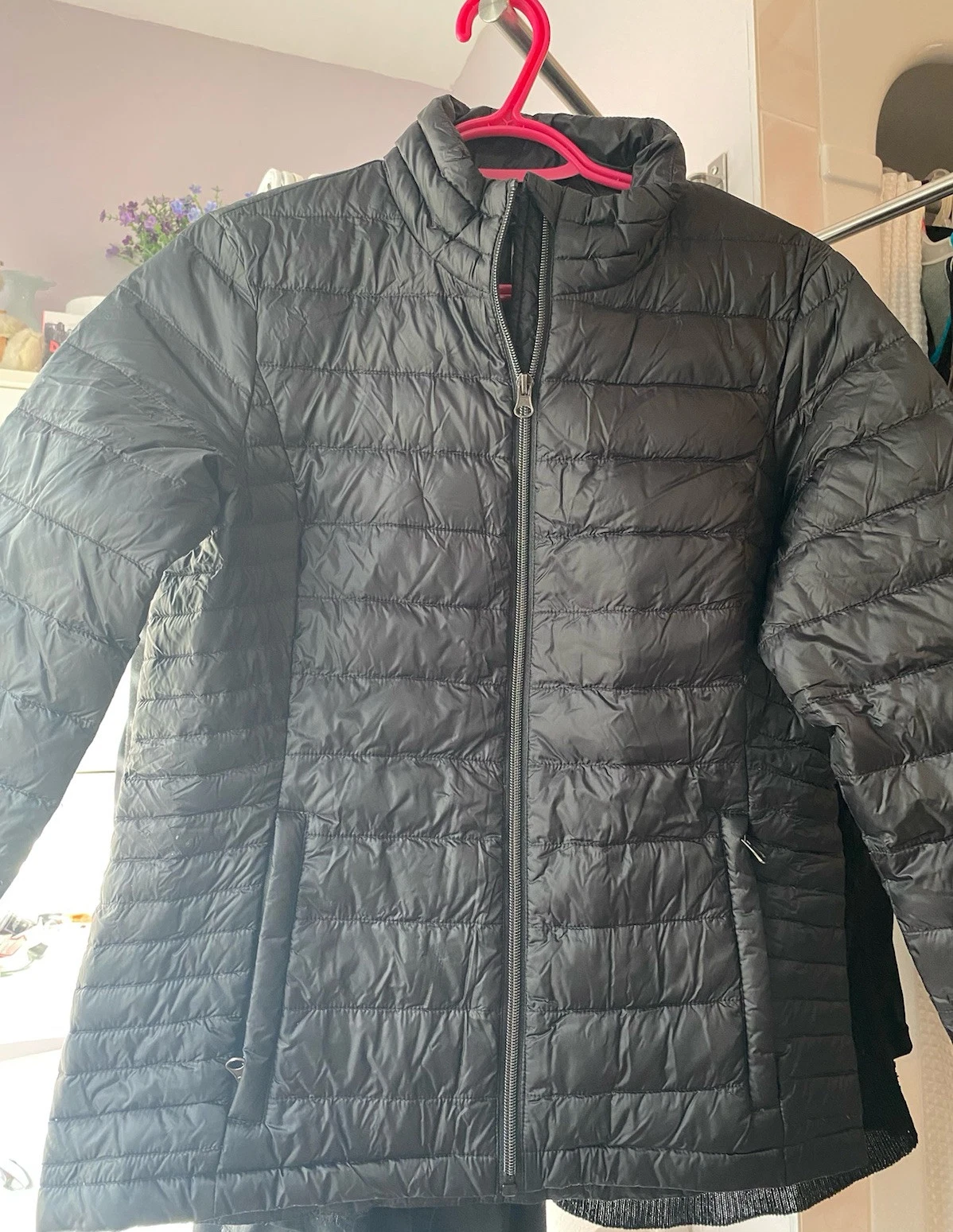 Down Puffer SIZE Small Packable - NEW Core Life
Opens in a new window or tab