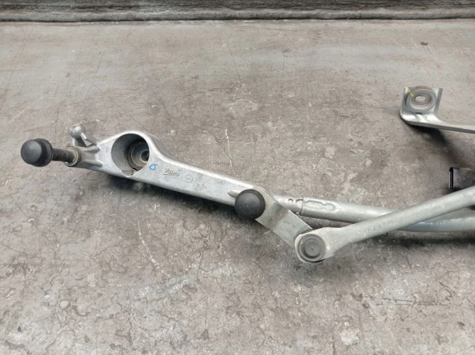 Wischermotor vorne mit Wischergestänge für MERCEDES-BENZ  B-KLASSE A2469065900 - Imagem 3 de 4