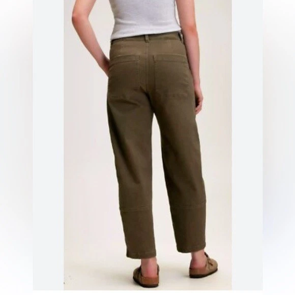 Pantalón para mujer Alpine Design vintage Olive Barrel tiro alto relajado recortado nuevo con etiquetas 12 Foto 2 de 4