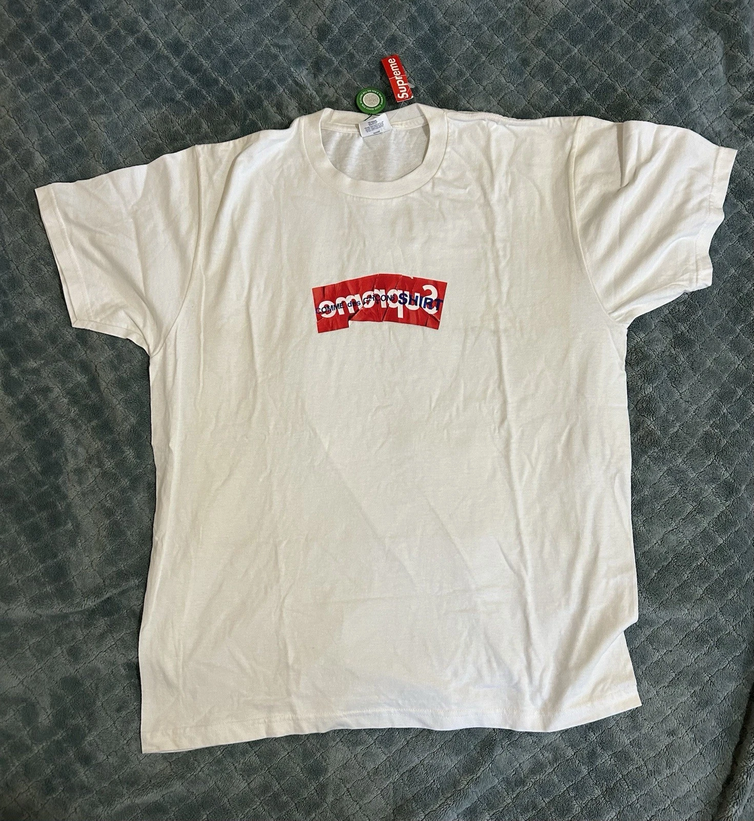 Tee shirt Supreme Comme Des Garcons logo boîte rouge taille XL blanc SS17 *JAMAIS PORTÉ*