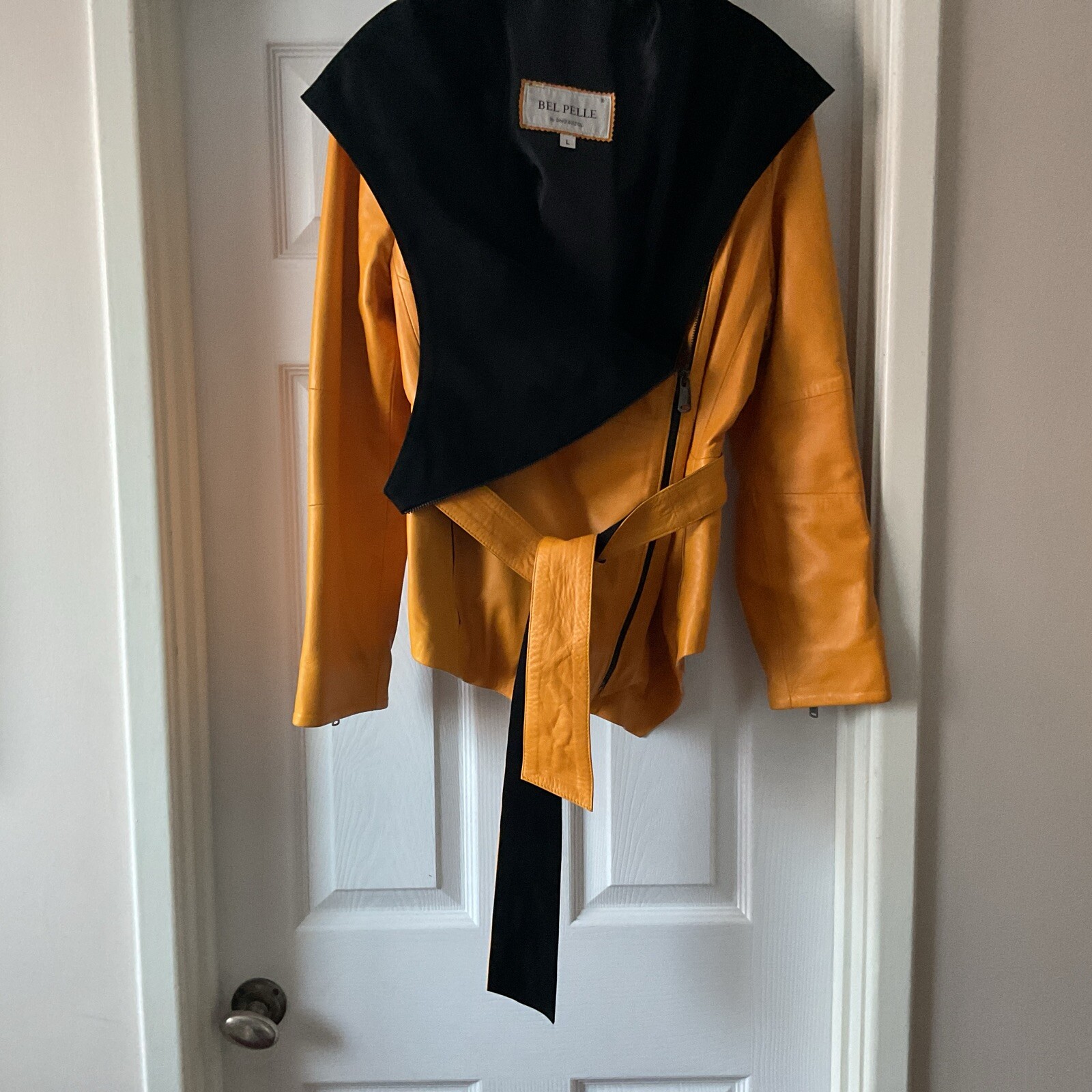 Picture 1 of 6
