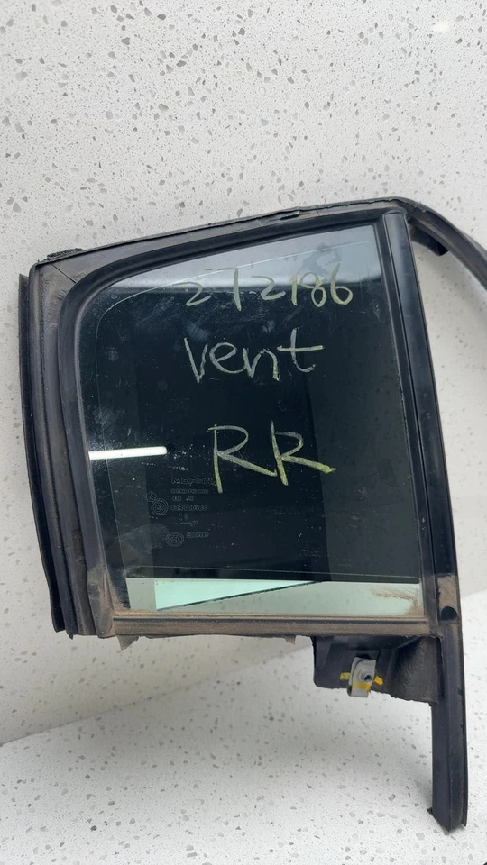 2011-2023 DODGE CHARGER Rear Vent Glass/window Dodge Right - Image 3 of 4