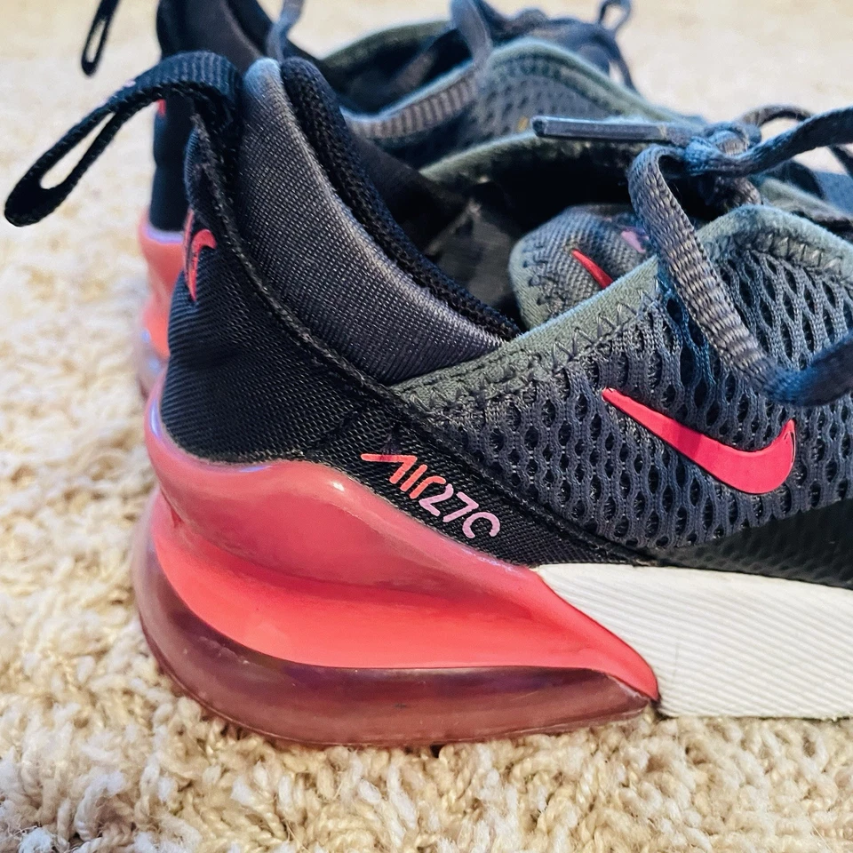 Tênis juvenil Nike Air Max 270 ‘cinza fumaça hiper rosa’ AO2372-031 tamanho 1Y - Imagem 2 de 4